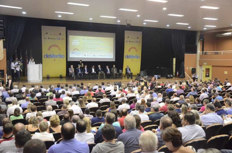 Prefeito Paulo Sommer participou da Assembleia de Verão da Famurs 